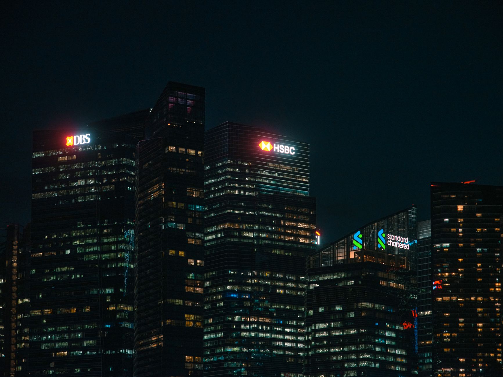 WhatsApp Business API vs WhatsApp Business App: Which to Choose