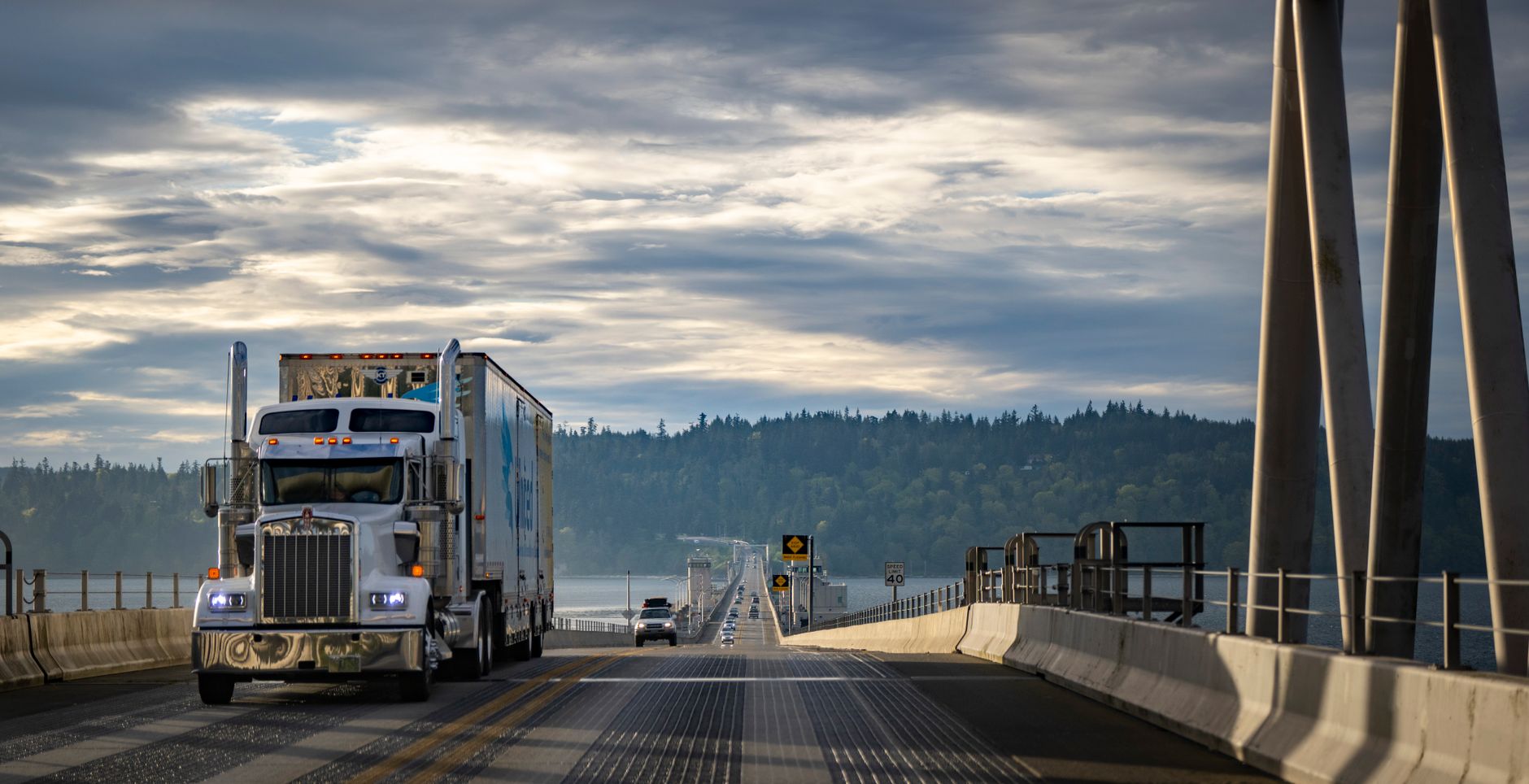 AI Support on RCS for Logistics CX / Support teams in USA (2026)