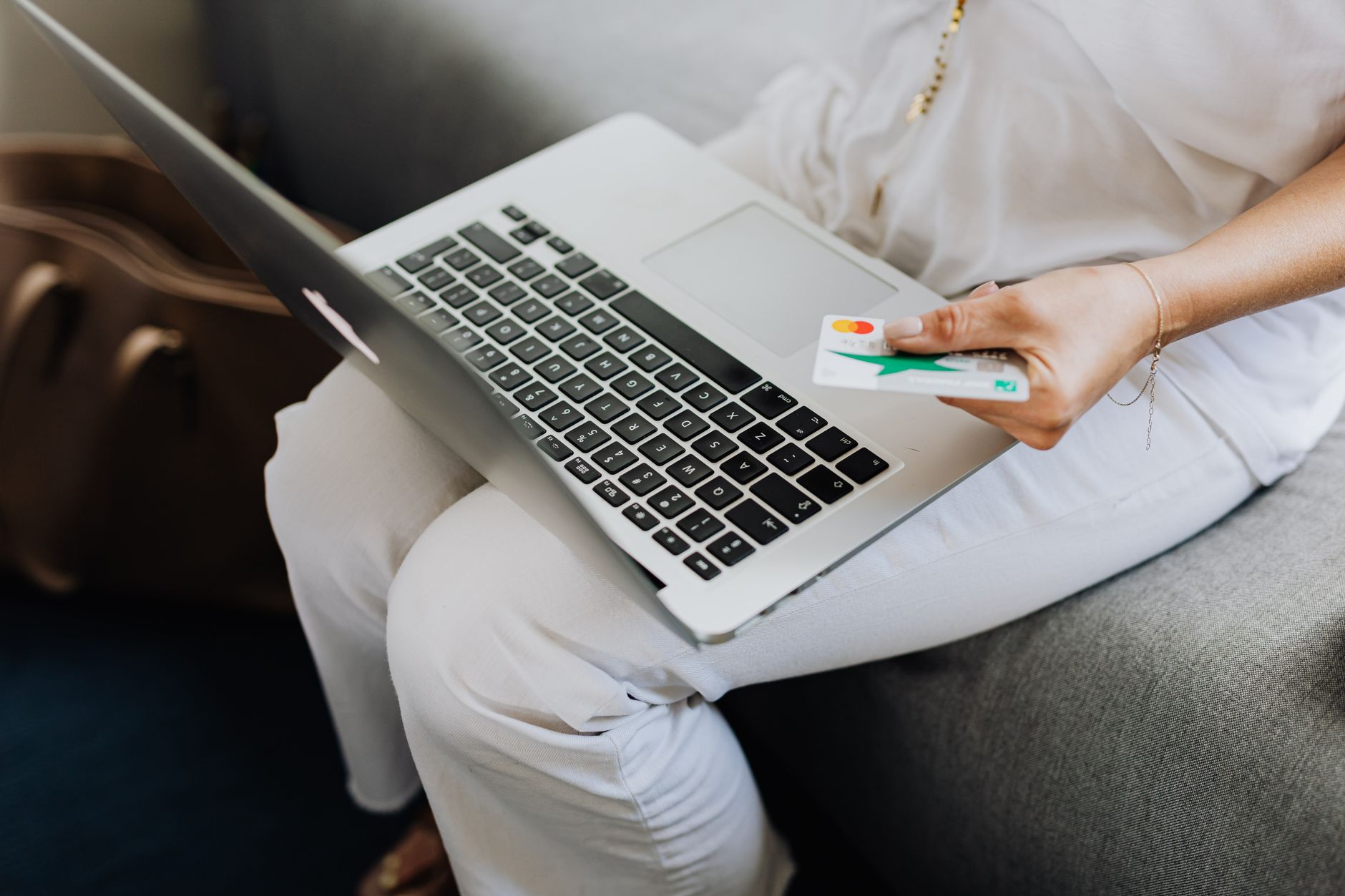 RCS Business Messaging: Rich Cards, Carousels, and Verified Senders
