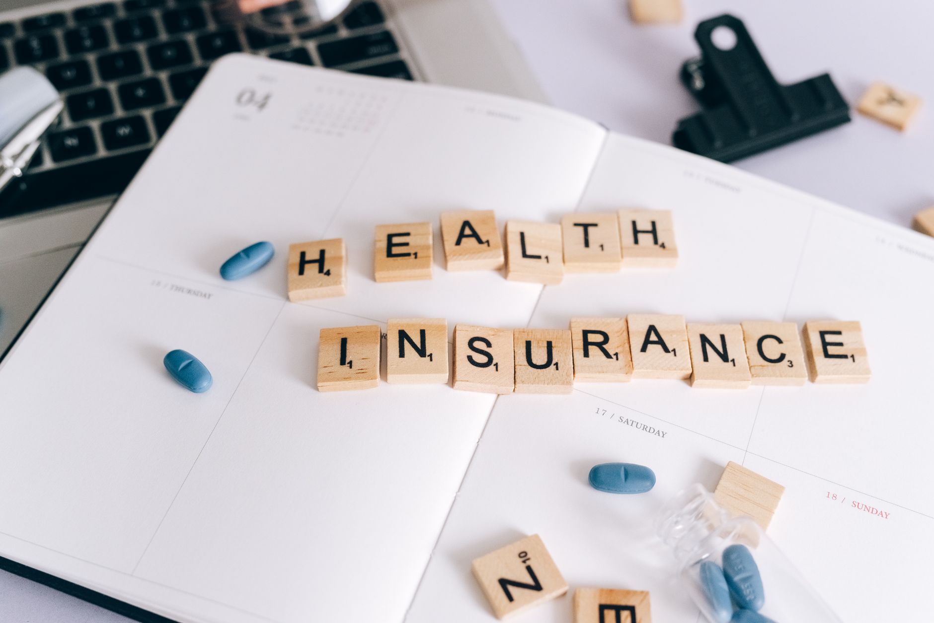 A practical guide to Verification via Live Chat in France's Insurance sector