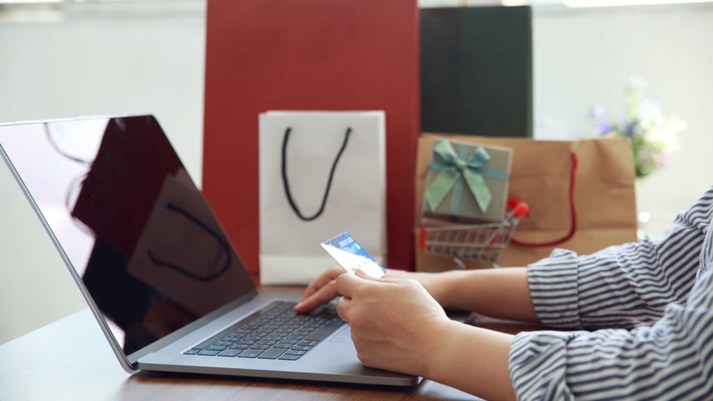 Black Friday &amp; Cyber Monday Sale: Boost Your Sales With Unified Messaging